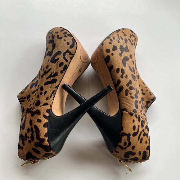 Vince Camuto Brown Jerrell Leopard Platform Boots/ - Picture 9 of 10